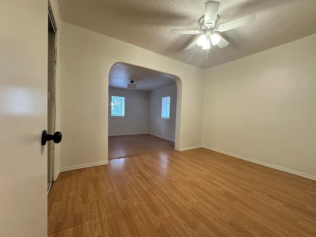 1012 21st Street NW, Albuquerque, NM 87104