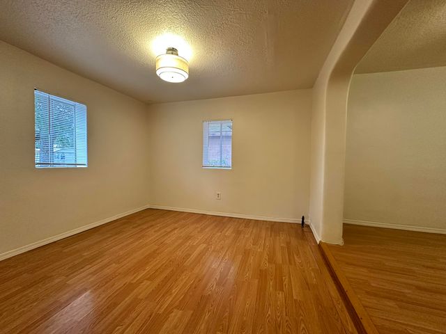 1012 21st Street NW, Albuquerque, NM 87104