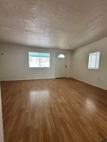1012 21st Street NW, Albuquerque, NM 87104