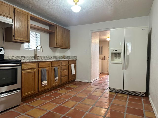 1012 21st Street NW, Albuquerque, NM 87104