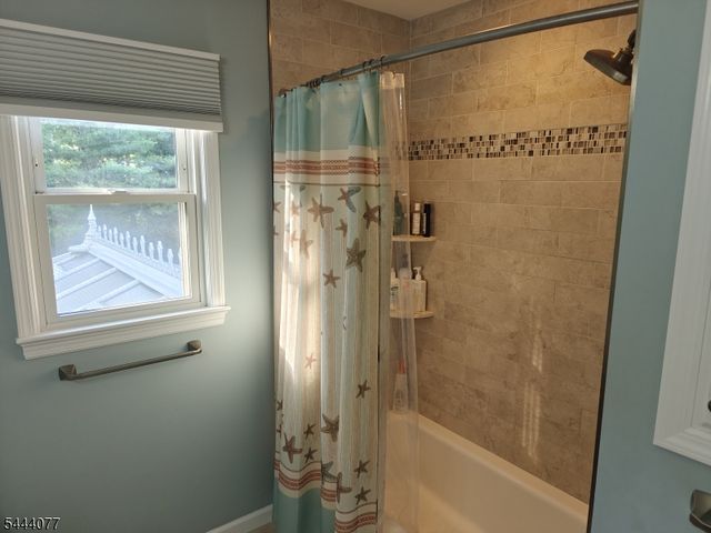 4 Heather Hill Way, Bridgewater Twp., NJ 08807