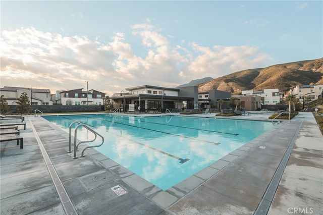 15818 Caterpillar dr, Fontana, CA 92336