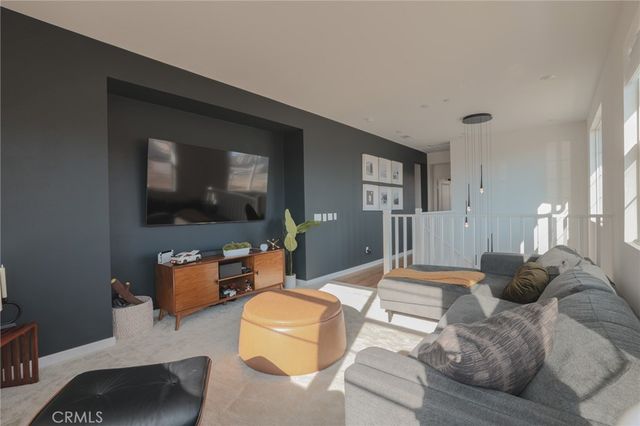 15818 Caterpillar dr, Fontana, CA 92336