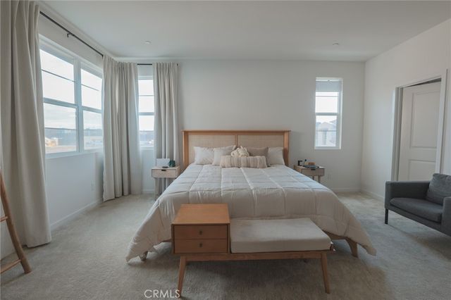 15818 Caterpillar dr, Fontana, CA 92336