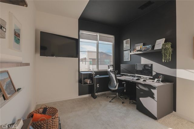 15818 Caterpillar dr, Fontana, CA 92336