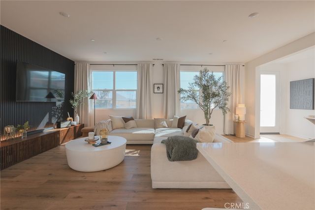 15818 Caterpillar dr, Fontana, CA 92336