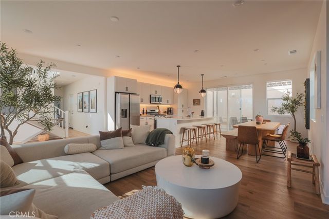 15818 Caterpillar dr, Fontana, CA 92336