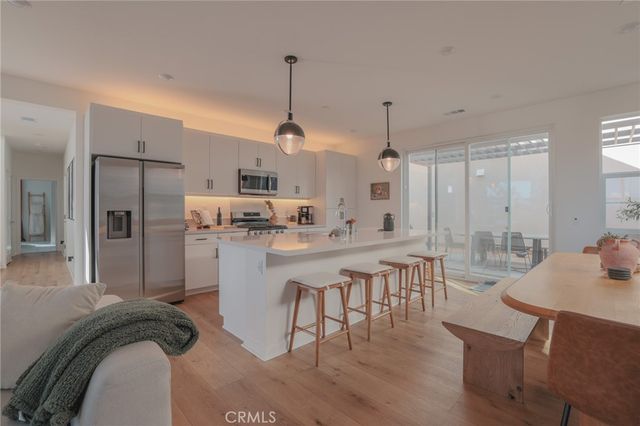 15818 Caterpillar dr, Fontana, CA 92336