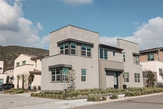 15818 Caterpillar dr, Fontana, CA 92336