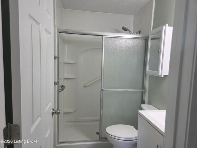 288 S Steedland Dr, Louisville, KY 40229