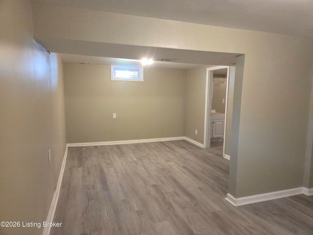 288 S Steedland Dr, Louisville, KY 40229