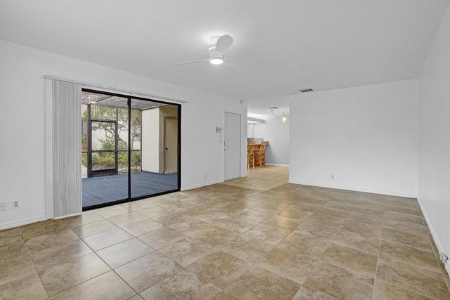 7437 SE Jamestown Terrace 1304, Hobe Sound, FL 33455