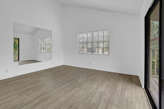 7437 SE Jamestown Terrace 1304, Hobe Sound, FL 33455