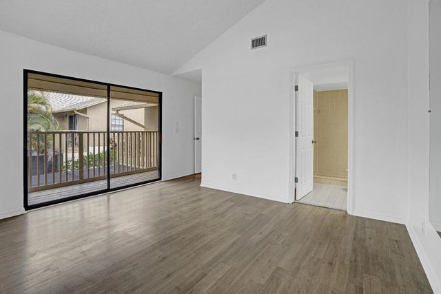 7437 SE Jamestown Terrace 1304, Hobe Sound, FL 33455