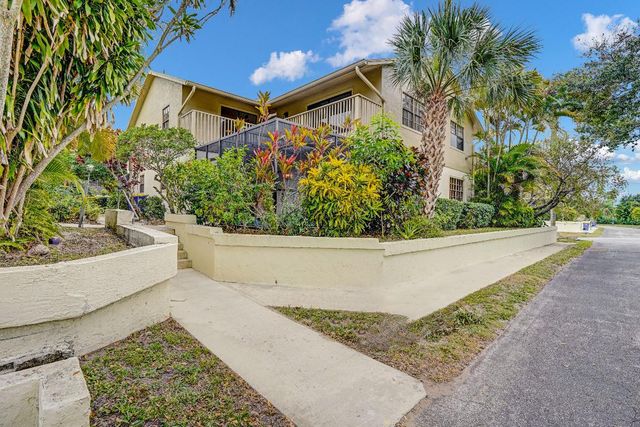 7437 SE Jamestown Terrace 1304, Hobe Sound, FL 33455