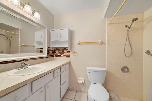 67 E COUNTRY COVE WAY, Kissimmee, FL 34743