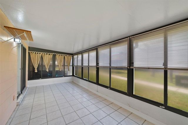 67 E COUNTRY COVE WAY, Kissimmee, FL 34743