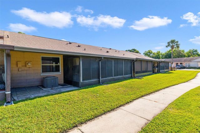 67 E COUNTRY COVE WAY, Kissimmee, FL 34743