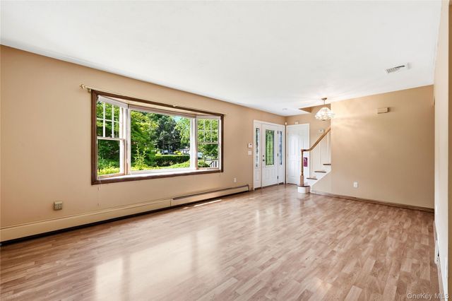901 Liberty Street, Bohemia, NY 11716