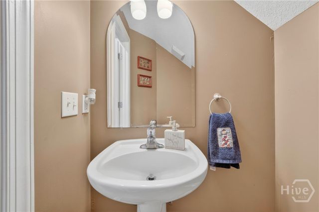 220 Crosswinds Drive, Richmond Hill, GA 31324