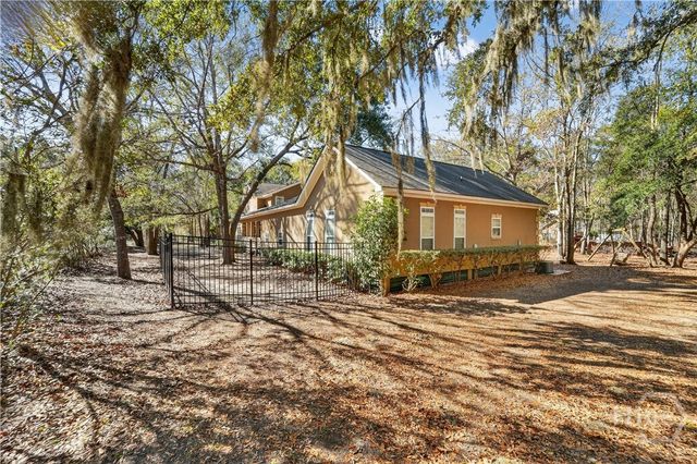 220 Crosswinds Drive, Richmond Hill, GA 31324