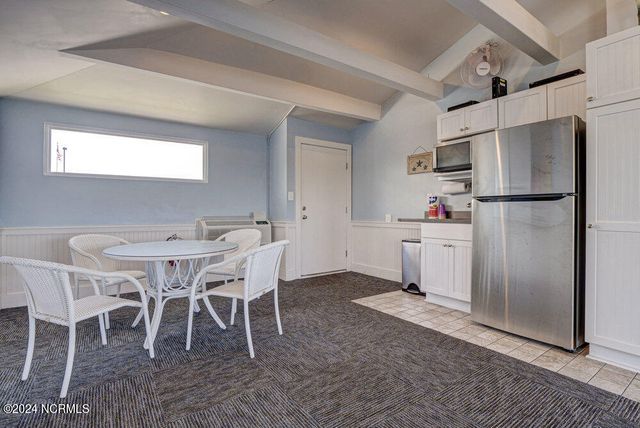 322 Causeway Drive 101, Wrightsville Beach, NC 28480