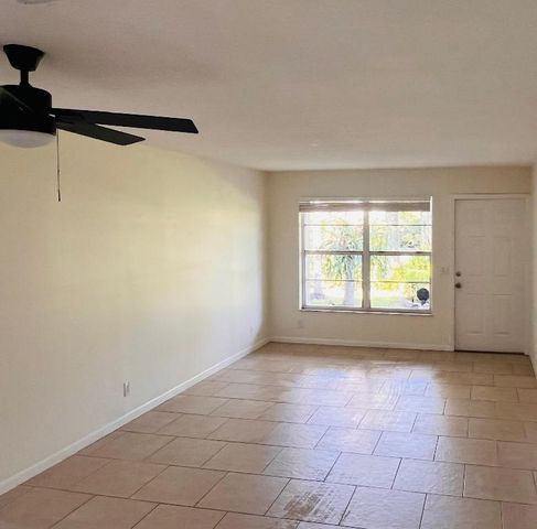 625 Oak Street D, Boynton Beach, FL 33435