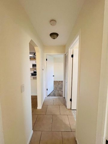 625 Oak Street D, Boynton Beach, FL 33435