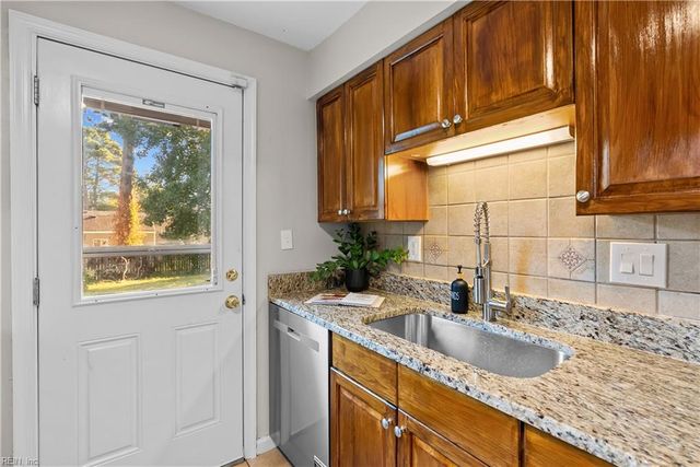 1611 Stratford ST, Portsmouth, VA 23701