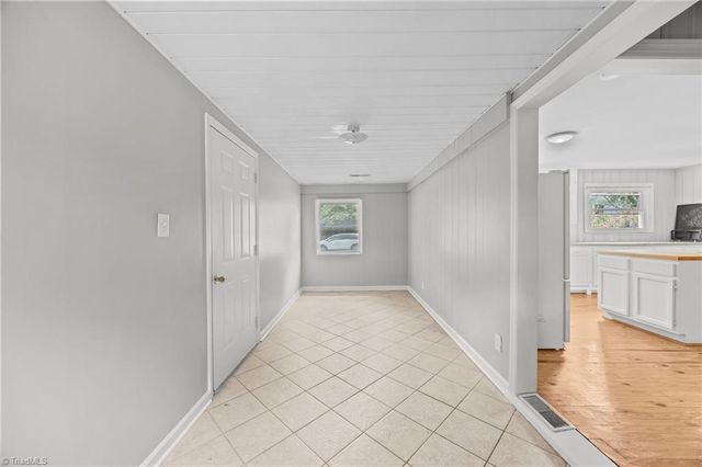 925 Walnut Street, Winston-salem, NC 27101
