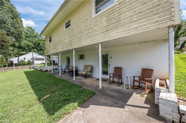 925 Walnut Street, Winston-salem, NC 27101