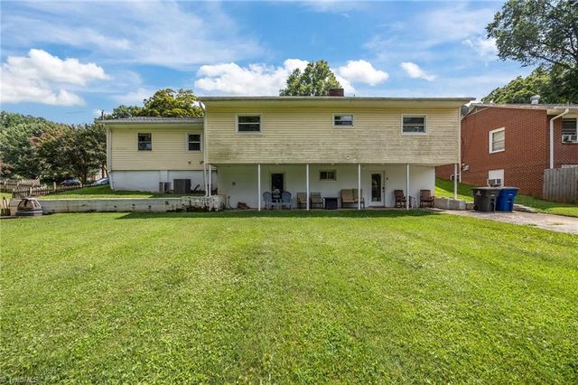 925 Walnut Street, Winston-salem, NC 27101