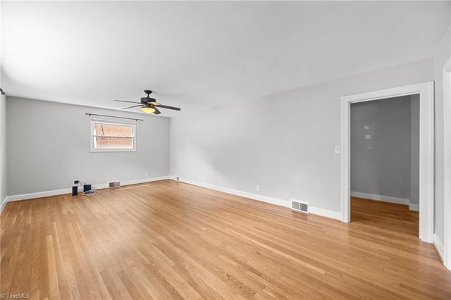 925 Walnut Street, Winston-salem, NC 27101