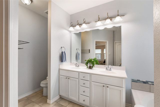 1809 Vista Royale Court, Fort Worth, TX 76108