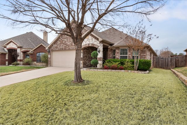 1809 Vista Royale Court, Fort Worth, TX 76108