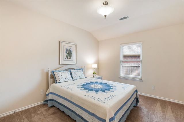 1809 Vista Royale Court, Fort Worth, TX 76108