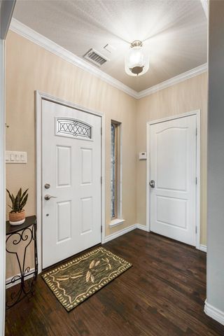 1809 Vista Royale Court, Fort Worth, TX 76108