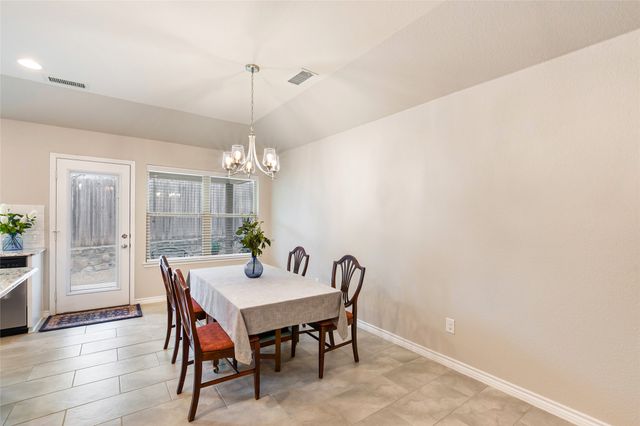 1809 Vista Royale Court, Fort Worth, TX 76108