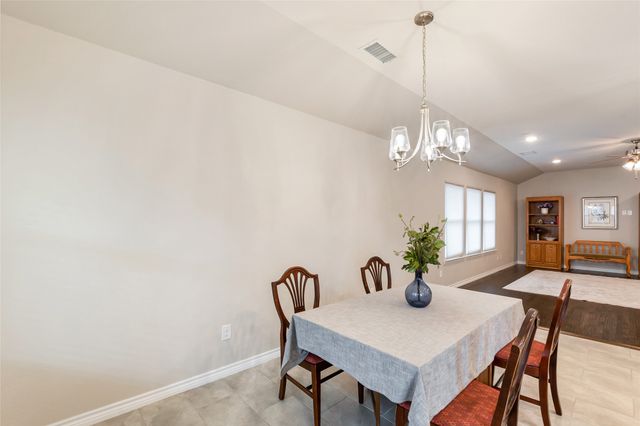 1809 Vista Royale Court, Fort Worth, TX 76108