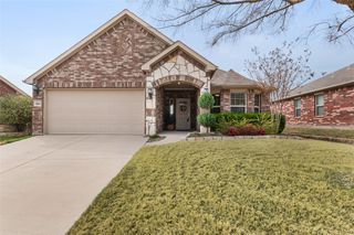 1809 Vista Royale Court, Fort Worth, TX 76108