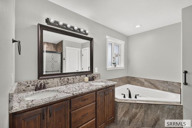 772 N 1080 E, Shelley, ID 83274