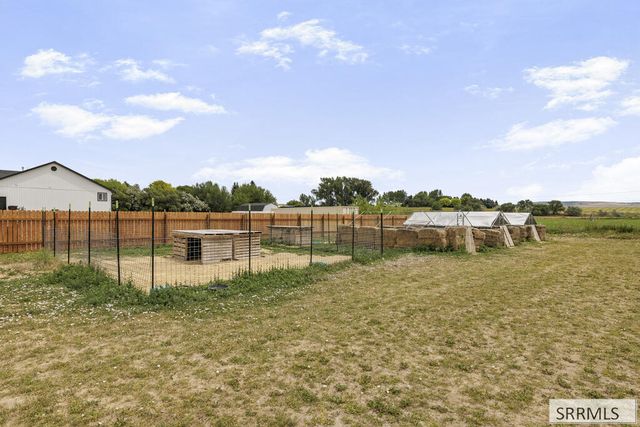 772 N 1080 E, Shelley, ID 83274