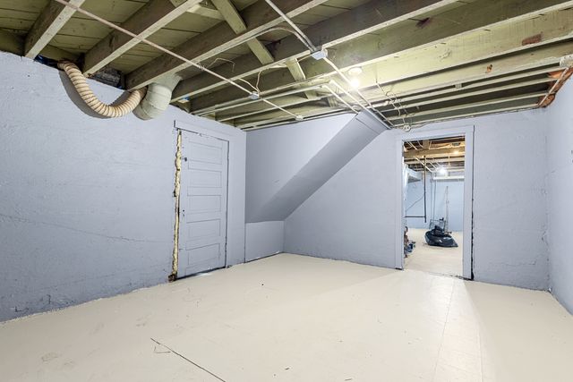 915-917 N Winnebago Street, Rockford, IL 61103