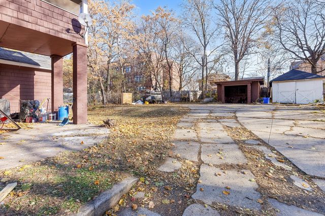 915-917 N Winnebago Street, Rockford, IL 61103