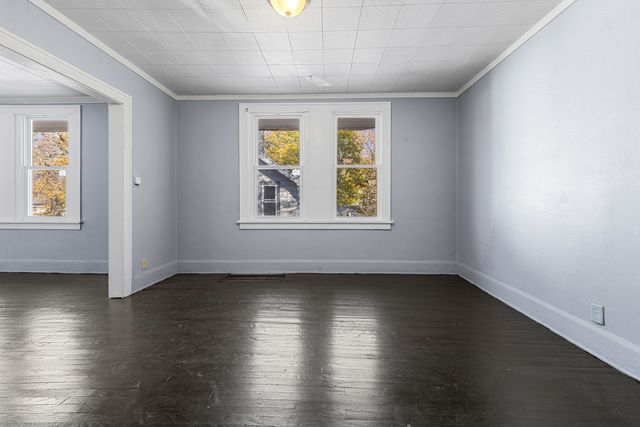 915-917 N Winnebago Street, Rockford, IL 61103