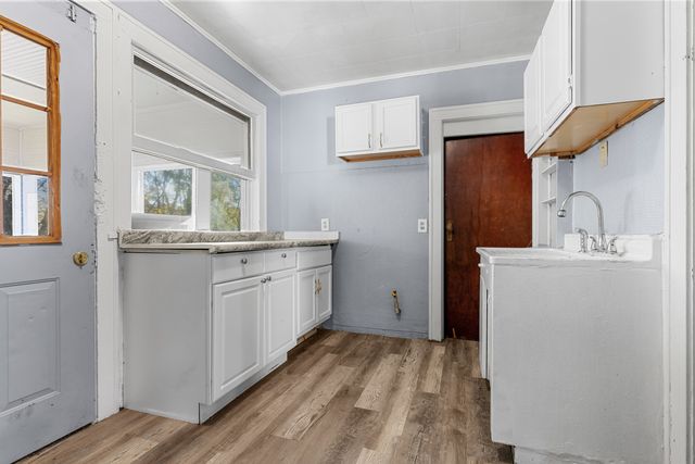 915-917 N Winnebago Street, Rockford, IL 61103