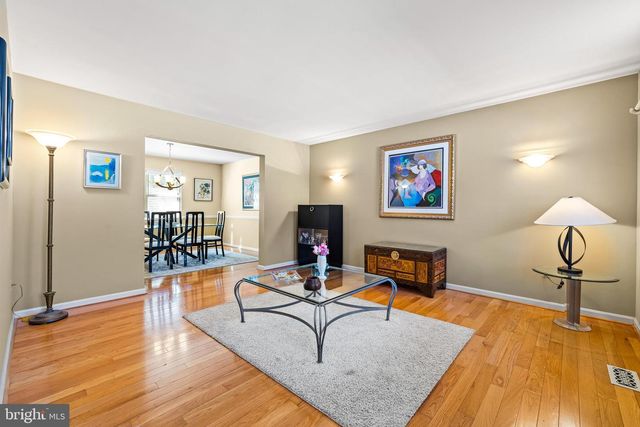 4 JENNER CT, Owings Mills, MD 21117