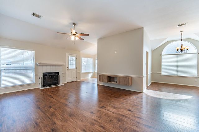 304 Mesa Verde ST, Cedar Park, TX 78613