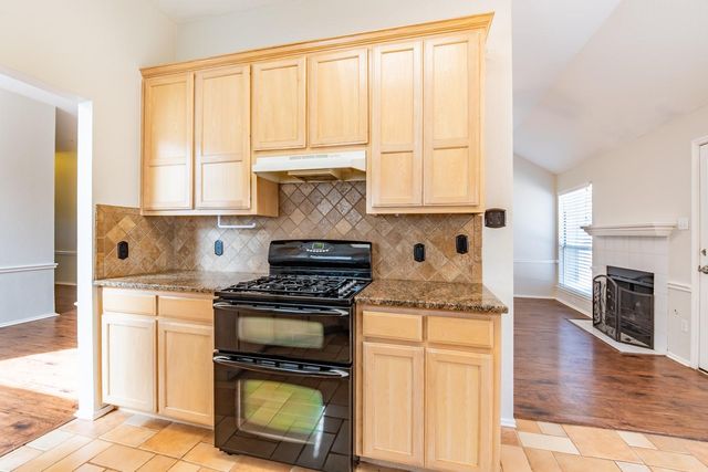 304 Mesa Verde ST, Cedar Park, TX 78613