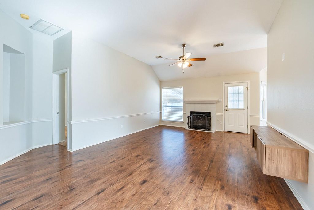 304 Mesa Verde ST, Cedar Park, TX 78613